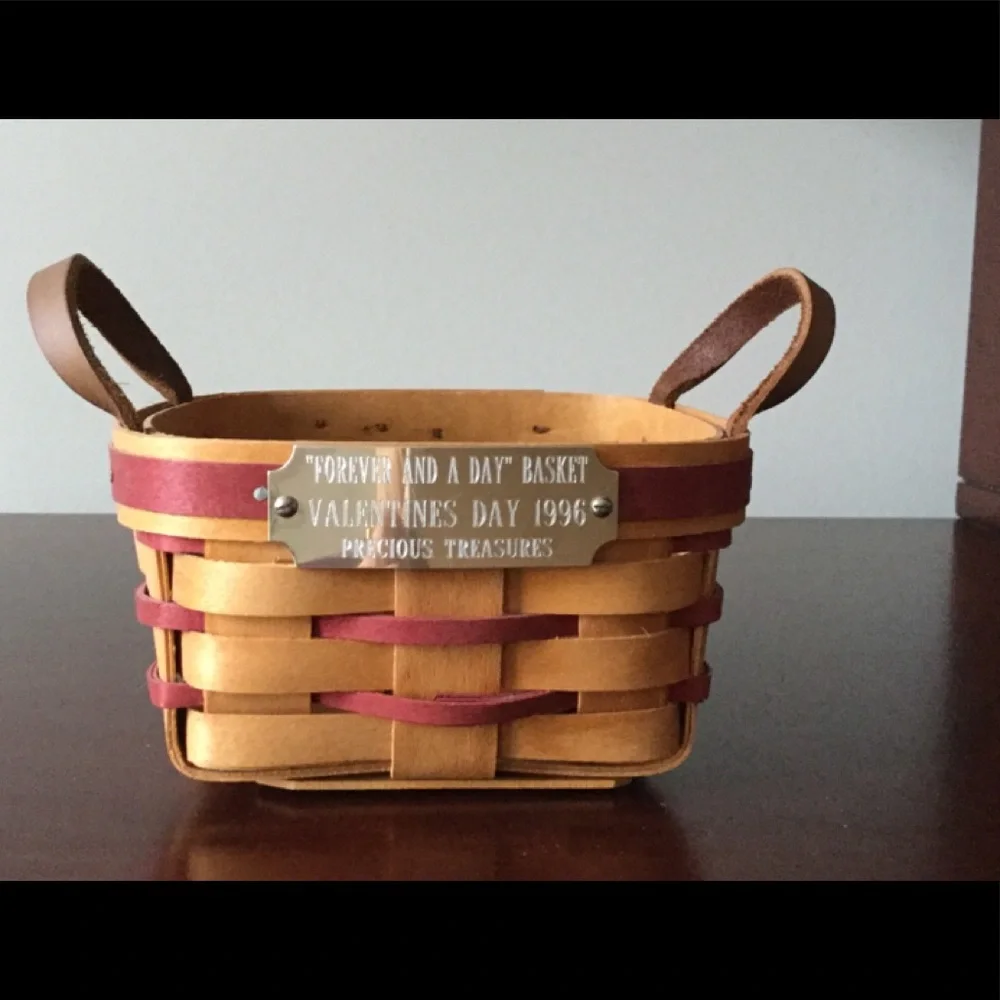 ❤️VALENTINE’S DAY 1996 BASKET BY CARNATION💗💕💞VINTAGE EUC💝❤️💝❤️💝❤️💝FINAL - Picture 7 of 7